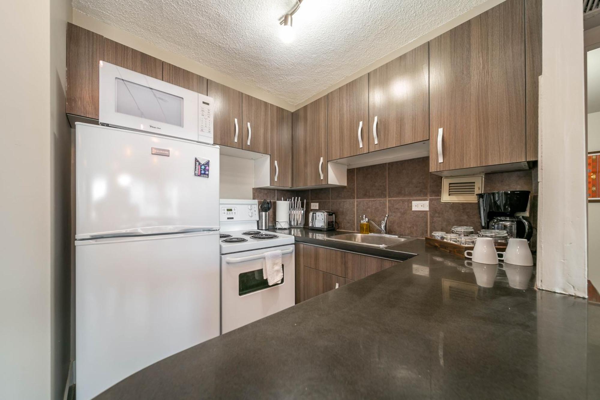 Apartament Rustic & Rogers Place, Free Parking! Edmonton Zewnętrze zdjęcie